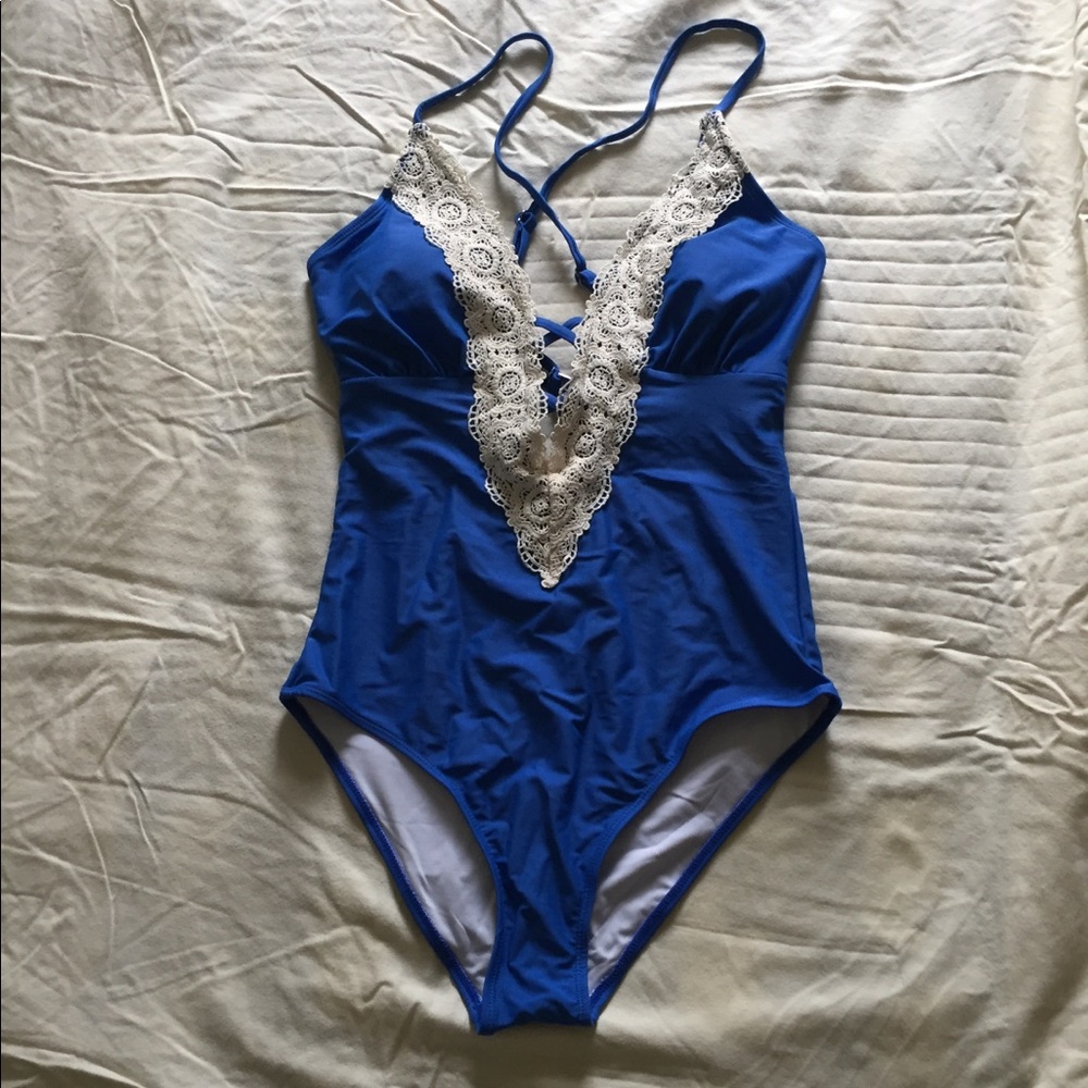 Bathing suit (one piece)